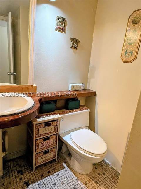 100 Ocean Lane Dr 303, Key Biscayne FL - photo 10 of 17