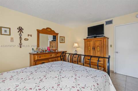 10300 NW 9th St Cir 203, Miami FL - photo 15 of 28