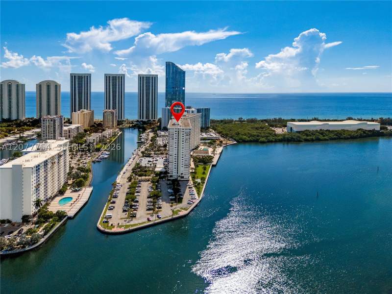 1 bedroom Condominium at 500 Bayview Dr 825, Arlen House West Condo, Sunny Isles Beach — photo 3