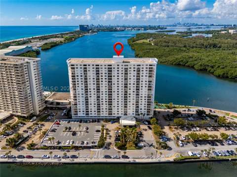 500 Bayview Dr 825, Sunny Isles Beach FL - photo 6 of 32