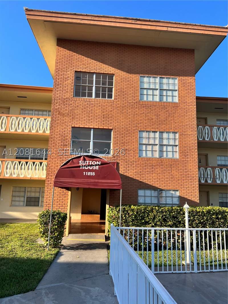 1 bedroom Condominium at 11855 NE 19th Dr 49, Sutton House Condo, North Miami — photo 4