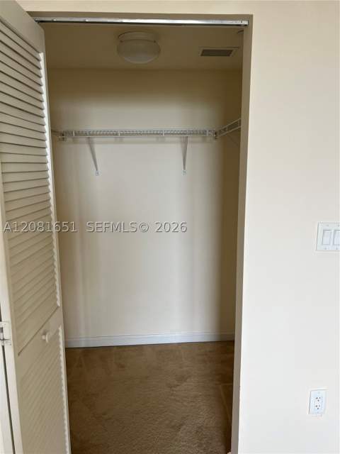 19501 W Country Club Dr 611, Aventura FL - photo 10 of 29