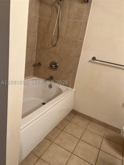 19501 W Country Club Dr 611, Aventura FL - photo 12 of 29