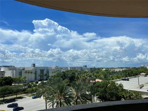 19501 W Country Club Dr 611, Aventura FL - photo 6 of 29