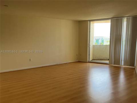 19501 W Country Club Dr 611, Aventura FL - photo 7 of 29