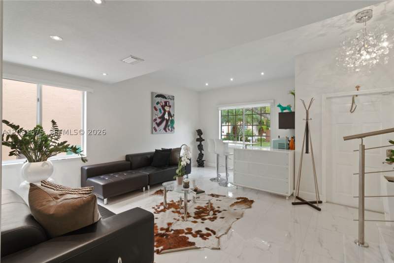 3 bedroom SingleFamilyResidence at 10842 NW 53rd Ln, Doral Reserve, Doral — photo 3