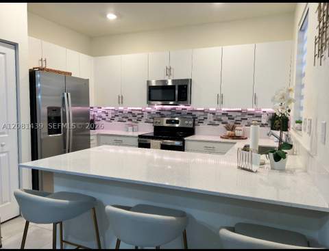 3328 W 114th Ter 3328, Hialeah FL - photo 9 of 21