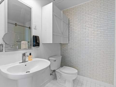 10 SW South River Dr 715, Miami FL - photo 18 of 47