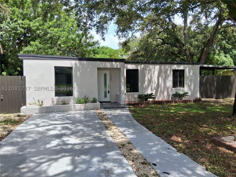4 bedroom SingleFamilyResidence at 1535 NE 139 St, Dixie Gardens, North Miami — photo 2