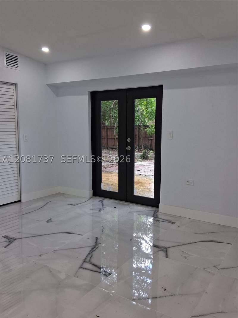 4 bedroom SingleFamilyResidence at 1535 NE 139 St, Dixie Gardens, North Miami — photo 5