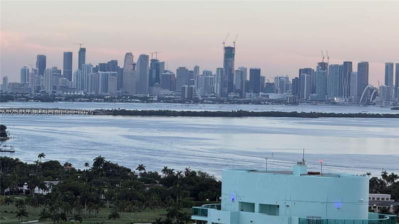 1 bedroom Condominium at 6301 Collins Ave Lph4, La Gorce Palace Condo, Miami Beach — photo 3
