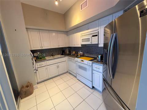 6301 Collins Ave Lph4, Miami Beach FL - photo 9 of 45