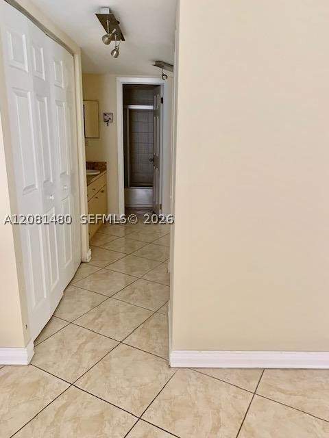 3475 N Country Club Dr 615, Aventura FL - photo 12 of 25