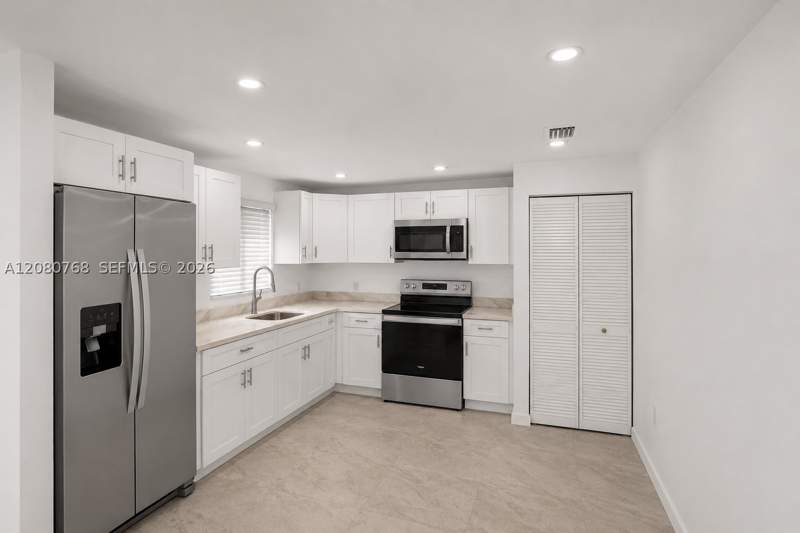 2 bedroom SingleFamilyResidence at 2144 NW 89th Ter, Mount Marie, Miami — photo 3