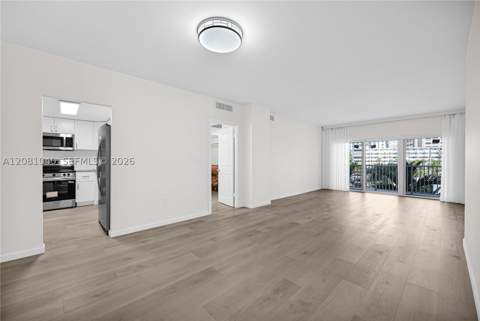 300 Bayview Dr 211, Sunny Isles Beach FL - photo 15 of 18