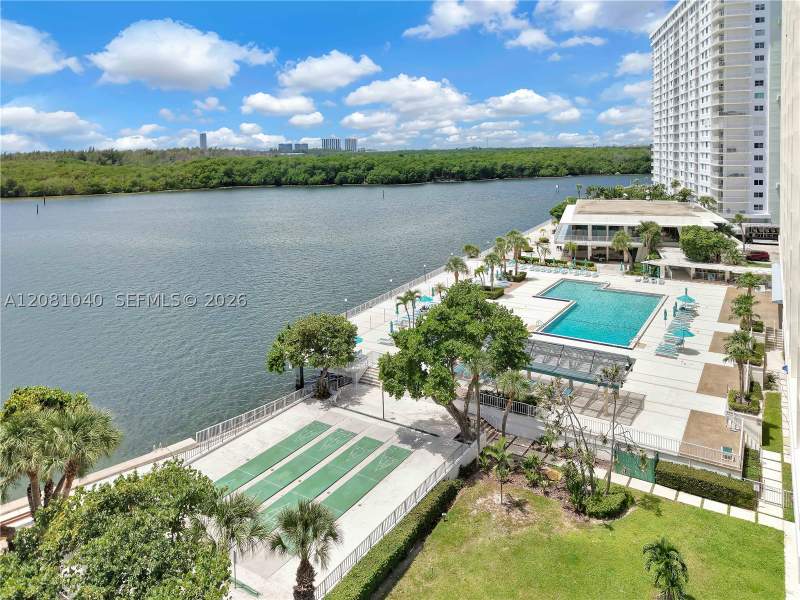 1 bedroom Condominium at 300 Bayview Dr 211, Arlen House Condo, Sunny Isles Beach — photo 3