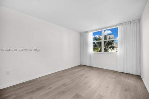 300 Bayview Dr 211, Sunny Isles Beach FL - photo 8 of 18