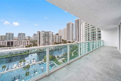 100 Bayview Dr 1428, Sunny Isles Beach FL - photo 8 of 17