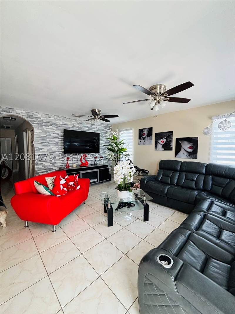 3 bedroom SingleFamilyResidence at 502 NW 7th Ave, Blvd Add, Homestead — photo 5