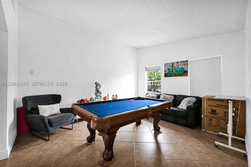 4 bedroom SingleFamilyResidence at 17384 SW 138th Ct, Weitzer Serena Lakes Esta, Miami — photo 4
