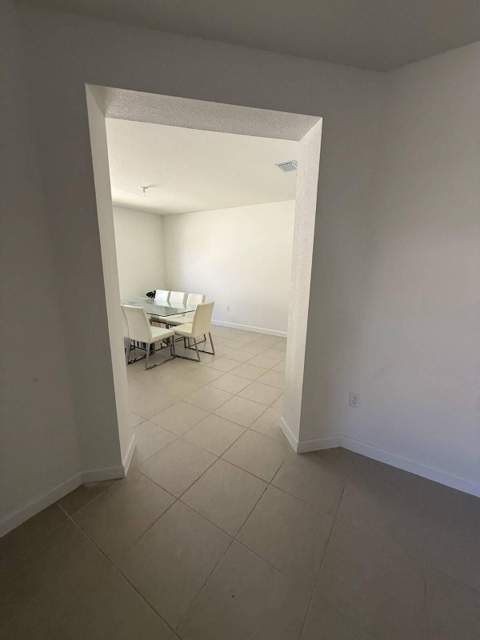 2402 SE 30th Street, Homestead FL - photo 12 of 46