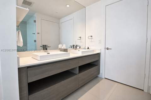 460 NE 28th St 2806, Miami FL - photo 11 of 18