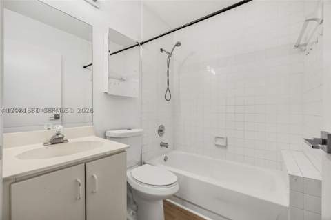 8421 SW 209th St 8421, Cutler Bay FL - photo 10 of 18