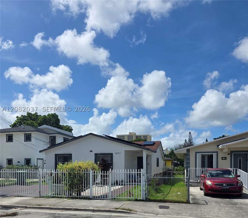 3 bedroom SingleFamilyResidence at 2237 NW 50th St, Sunny Slope Pk, Miami — photo 2