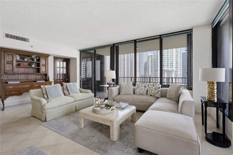 3 bedroom Condominium at 520 Brickell Key Dr A1616, Brickell Key One Condo, Miami — photo 4