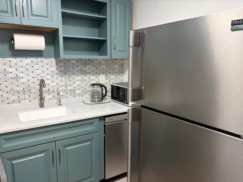 2861 Leonard Dr F207, Aventura FL - photo 23 of 34