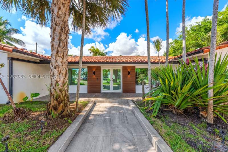 3 bedroom SingleFamilyResidence at 21000 NE 18th Ct, Highland Gardens, Miami — photo 2