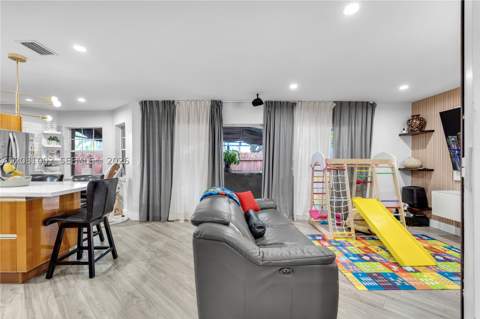 7501 SW 108th Ave, Miami FL - photo 10 of 45