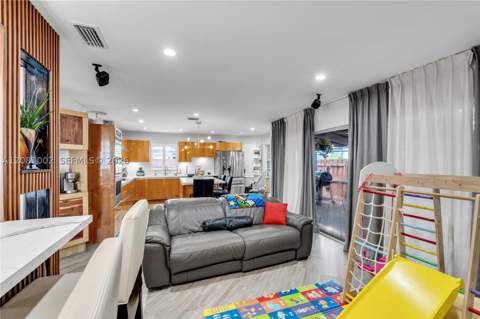 7501 SW 108th Ave, Miami FL - photo 12 of 45