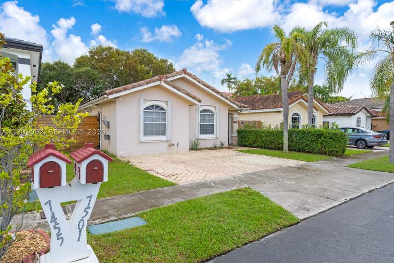 3 bedroom SingleFamilyResidence at 7501 SW 108th Ave, Sunset Palms, Miami — photo 2