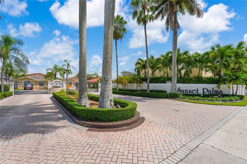 3 bedroom SingleFamilyResidence at 7501 SW 108th Ave, Sunset Palms, Miami — photo 4