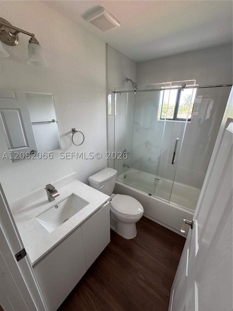 3 bedroom SingleFamilyResidence at 1152 NW 115, Lawndale 4th Addn, Miami — photo 2