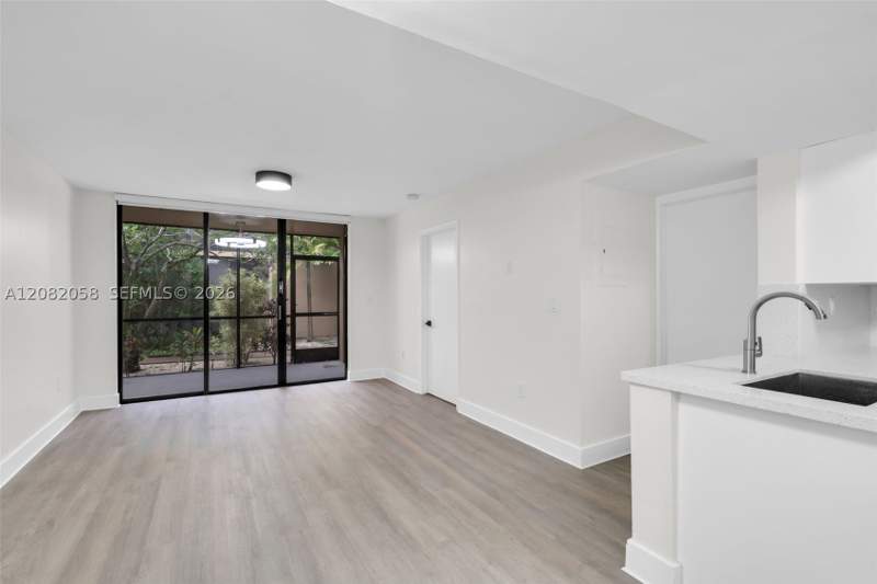 1 bedroom Condominium at 15495 Miami Lakeway N 101, Celebration Point Condo #, Miami Lakes — photo 4
