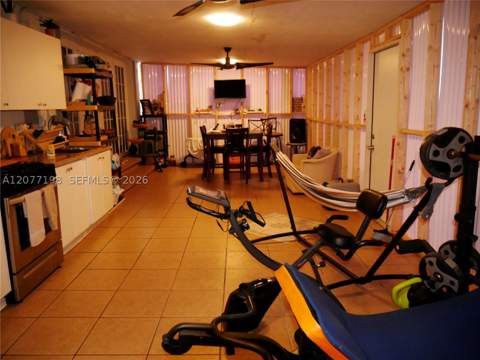 2955 NW 102nd St, Miami FL - photo 10 of 17