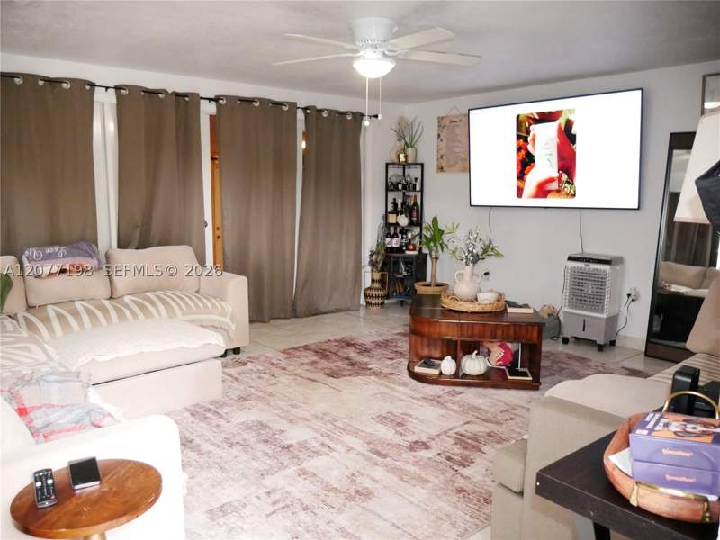4 bedroom SingleFamilyResidence at 2955 NW 102nd St, The Tropics Amd, Miami — photo 5