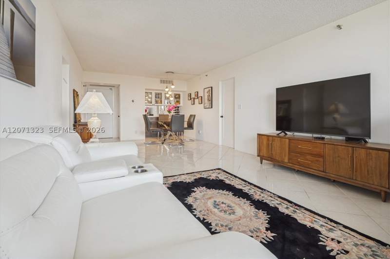 2 bedroom Condominium at 20355 NE 34th Ct 724, Delvista Towers Condo, Aventura — photo 3