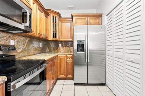 14720 SW 141st Ter, Miami FL - photo 14 of 44