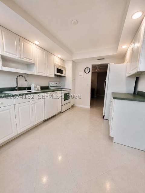 2801 NE 183rd St 1616W, Aventura FL - photo 9 of 15