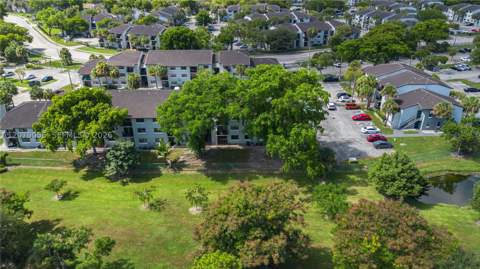 7155 NW 179th St 108, Hialeah FL - photo 19 of 22