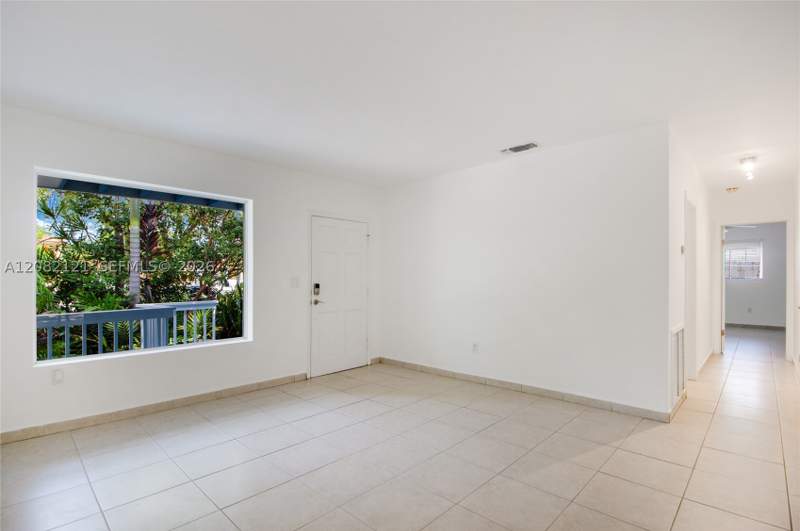 3 bedroom SingleFamilyResidence at 119 Harbor Dr, Tropical Isle Homes Sub 4, Key Biscayne — photo 2