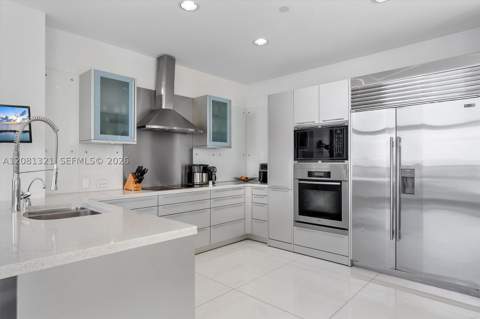 201 Aqua Ave 801, Miami Beach FL - photo 9 of 23
