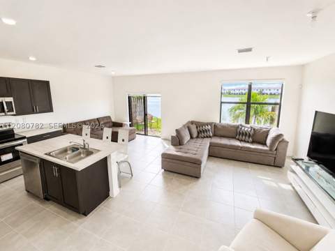10153 SW 231st Ln, Miami FL - photo 7 of 10