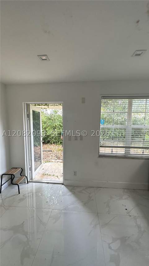 2228 SW 58th Ct, Miami FL - photo 6 of 20