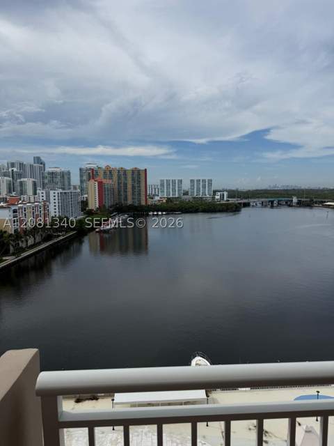 250 174th St 1420, Sunny Isles Beach FL - photo 12 of 32