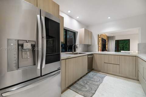 771 Fairway Dr, Miami Beach FL - photo 11 of 40