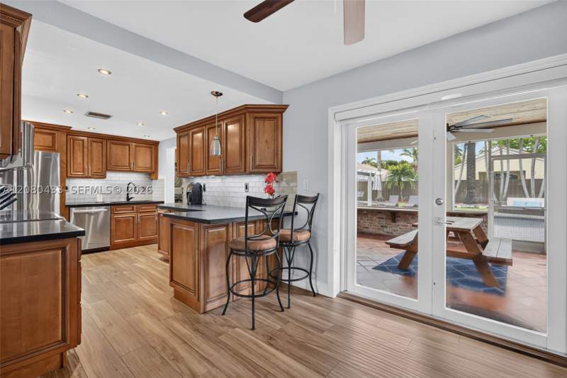4 bedroom SingleFamilyResidence at 18211 SW 95th Ct, Franjo Park Sec 2, Palmetto Bay — photo 4